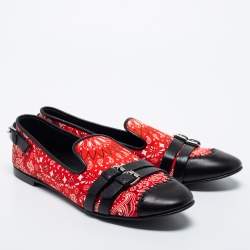 Pre Owned Giuseppe Zanotti Red/Black Printed Satin and Leather Buckle Detail Smoking Slippers Size 41