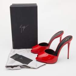 مملوكة مسبقًا Giuseppe Zanotti Red Patent Leather Slide Sandals Size 40