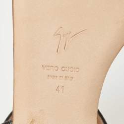 Pre Owned Giuseppe Zanotti Black Textured Leather Crystal Embellished Thong Flat Sandals Size 41