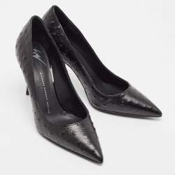 مملوكة مسبقًا Giuseppe Zanotti Black Ostrich Leather Pumps Size 40