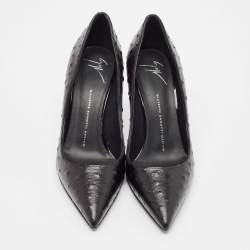مملوكة مسبقًا Giuseppe Zanotti Black Ostrich Leather Pumps Size 40