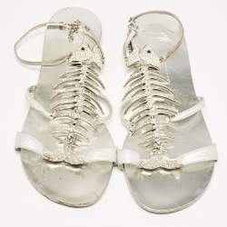 مملوكة مسبقًا Giuseppe Zanotti Silver Leather Fishbone Embellished Ankle Strap Sandals Size 36