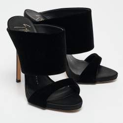 مملوكة مسبقًا مخول من جوزيبي زانوتي فيلفيت أسود أندريا مقاس 37