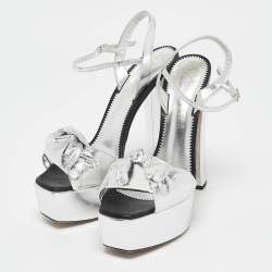 مملوكة مسبقًا Giuseppe Zanotti Silver Leather Barbra Platform Sandals Size 39