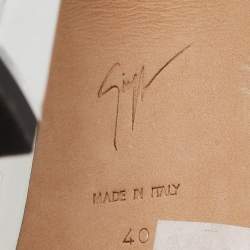 Pre Owned Giuseppe Zanotti Silver Patent Leather Mary Jane Pumps Size 40