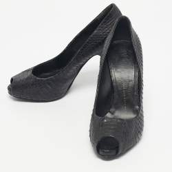 Pre Owned حذاء كعب عالي جوسيبي زانوتي مقدمة مفتوحة نعل سميك جلد نقشة الثعبان أسود و ذهبي مقاس 38.5