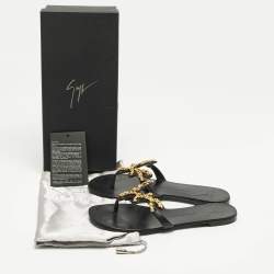 Pre Owned Giuseppe Zanotti Black leather Rock Thong Flat Sandals Size 39