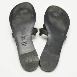 Pre Owned Giuseppe Zanotti Black leather Rock Thong Flat Sandals Size 39