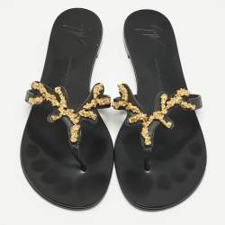 Pre Owned Giuseppe Zanotti Black leather Rock Thong Flat Sandals Size 39