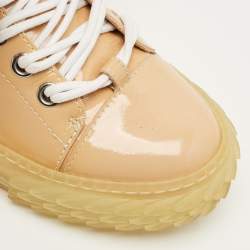 مملوكة مسبقًا Giuseppe Zanotti Blabber Size 39 Beige Patent Leather Low Top Sneakers