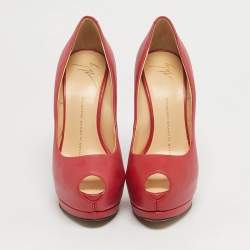 مملوكة مسبقًا Giuseppe Zanotti Sharon Size 36 Red Leather Peep Toe Pumps