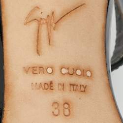 Pre Owned حذاء كعب عالي جوسيبي زانوتي جلد أسود لامع بحزام كاحل مقاس 38