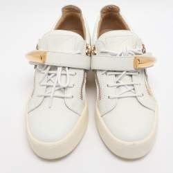 مملوكة مسبقًا Giuseppe Zanotti Shark Tooth Size 40 White Leather Low Top Sneakers
