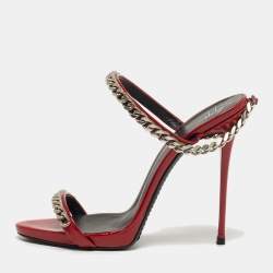 مملوكة مسبقًا Giuseppe Zanotti Curb Chain Size 40 Red Patent Leather Slide Sandals
