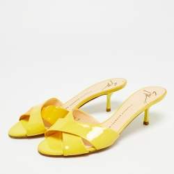 مملوكة مسبقًا صندل جوسيبي زانوتي أصفر جلد لامع متقاطع مقاس 36.5