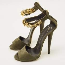 مملوكة مسبقًا Giuseppe Zanotti Size 37.5 Green Suede Embellished Ankle Strap Sandals