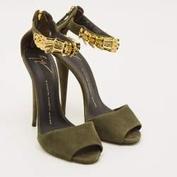 مملوكة مسبقًا Giuseppe Zanotti Size 37.5 Green Suede Embellished Ankle Strap Sandals