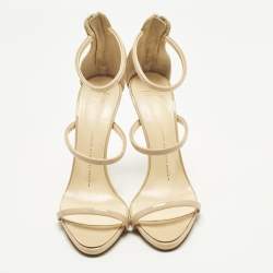 Pre Owned صندل جوسيبي زانوتي "هارموني" جلد لامع بيج مقاس 42