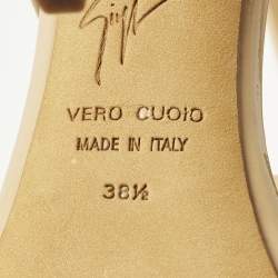 Pre Owned صندل جوسيبي زانوتي "هارموني" جلد لامع بيج مقاس 42