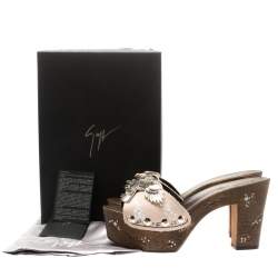 Pre Owned Giuseppe Zanotti Light Pink Canvas Eagle Embellished Saboot Platform Slides Size 38.5