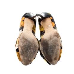 Pre Owned حذاء كعب عالي جوسيبي زانوتي مزين بفيونكة مقدمة مفتوحة ساتان مطبوع مقاس 38