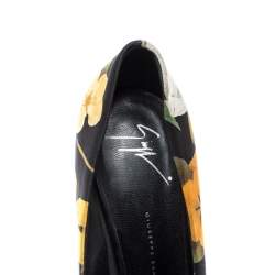 Pre Owned حذاء كعب عالي جوسيبي زانوتي مزين بفيونكة مقدمة مفتوحة ساتان مطبوع مقاس 38