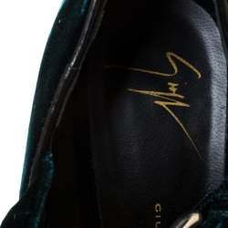 مملوكة مسبقًا  حذاء كعب عالي جوسيبي زانوتي روكي بإبزيم قطيفة أخضر داكن مقاس 38