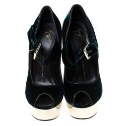 مملوكة مسبقًا  حذاء كعب عالي جوسيبي زانوتي روكي بإبزيم قطيفة أخضر داكن مقاس 38