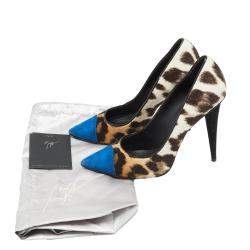 مملوكة مسبقًا  حذاء كعب عالي جوسيبي زانوتي بمقدمة مدببة سويدي أزرق وشعر حصان بنقوش جلد فهد متعدد الألوان مقاس 37.5