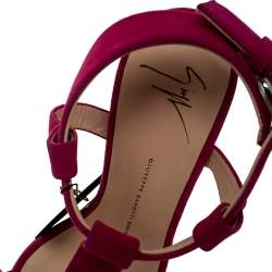 Pre Owned صندل جوسيبي زانوتي سويدي فوشيا كعب روكي مقاس 39