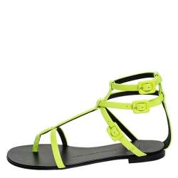 مملوكة مسبقًا صندل فلات جيوسيبي زانوتي سيور T 10 روك جلد أخضر نيون مقاس 38