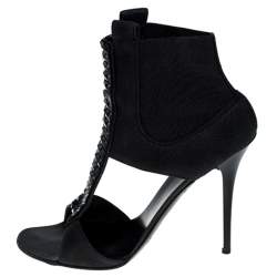 مملوكة مسبقًا صندل جوسيبي زانوتي سير حرف T مرصع رباط مطاطي وجلد أسود مقاس 38ز5