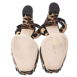 مملوكة مسبقًا صندل جوسيبي زانوتي مقدمة مفتوحة نعل سميك سير كاحل حرير مضلع نقشة الفهد بيج مقاس 39