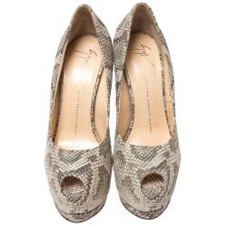 Pre Owned Giuseppe Zanotti Mint Green/Black Python Effect Leather Peep Toe Platform Pumps Size 39.5