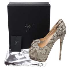 Pre Owned Giuseppe Zanotti Mint Green/Black Python Effect Leather Peep Toe Platform Pumps Size 39.5