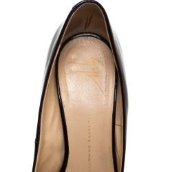 Pre Owned حذاء كعب عالي جوسيبي زانوتي مقدمة مدببة جلد لامع عنابي  مقاس 37.5