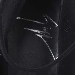 Pre Owned  حذاء كعب عالي جوسيبي زانوتي بنعل سميك و بمقدمة مفتوحة و بسير كاحل و مزخرف بكريستال سويدي أسود مقاس 37.5