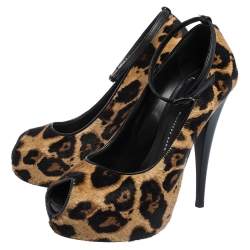 Pre Owned  حذاء كعب عالي جوسيبي زانوتي بسير كاحل و بمقدمة مفتوحة و بنعل سميك شعر حصان و جلد بني و أسود مقاس 39