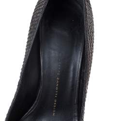 مملوكة مسبقًا حذاء كعب عالي جوسيبي زانوتي مقدمة مفتوحة جلد ثعبان أسود مقاس 38