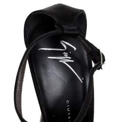 Pre Owned صندل جوسيبي زانوتي طراز سيور مزخرف كريستال ساتان أسود مقاس 37