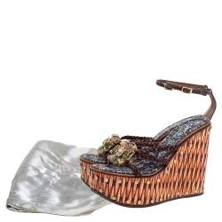 مملوكة مسبقًا Giuseppe Zanotti Brown Leather Crystal Embellished Wedge Platform Ankle Strap Sandals Size 37.5