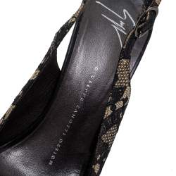 مملوكة مسبقًا صندل جوسيبي زانوتي بمقدمة مفتوحة دانتيل أسود مقاس 38