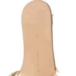 Pre Owned صندل فلات جوسيبي زانوتي حلقة إصبع مزخرف جلد بيج مقاس 41