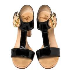 مملوكة مسبقًا Giuseppe Zanotti Black/ Beige Patent Leather T Strap Ankle Strap Sandals Size 38