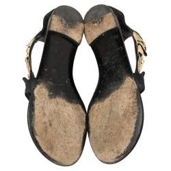 مملوكة مسبقًا Giuseppe Zanotti Black/Gold Suede Metal Leaf Embellished Flat Sandals Size 39