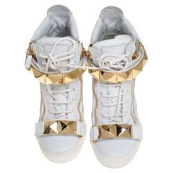 Pre Owned Giuseppe Zanotti White/Gold Leather Gold Pyramid Studded Sneaker Size 38.5
