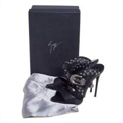 Pre Owned صندل سلايد جوسيبي زانوتي كولين ويسترن جلد أسود بإبزيم مرصع مقاس 37