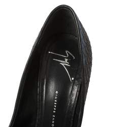 Pre Owned Giuseppe Zanotti Blue/Black Python Embossed Leather Pumps Size 39