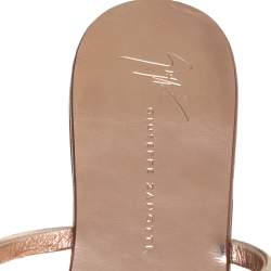 مملوكة مسبقًا Giuseppe Zanotti Metallic Bronze Leather Star Slide Sandals Size 40