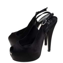 مملوكة مسبقًا صندل جوسيبي زانوتي نعل سميك مقدمة مفتوحة فتحة كعب ساتان أسود مقاس 36